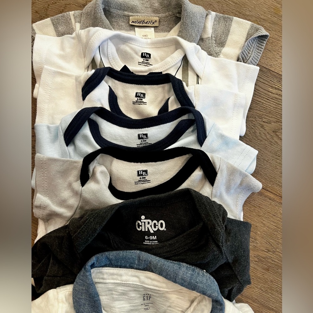 Set/Bundle of 7 Baby Boy Onesies/Bodysuits - Picture 2 of 2